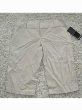 Daisy Fuentes Bermuda Shorts Womens 2 Khaki Striped Hemmed Cuffs Dress Casual